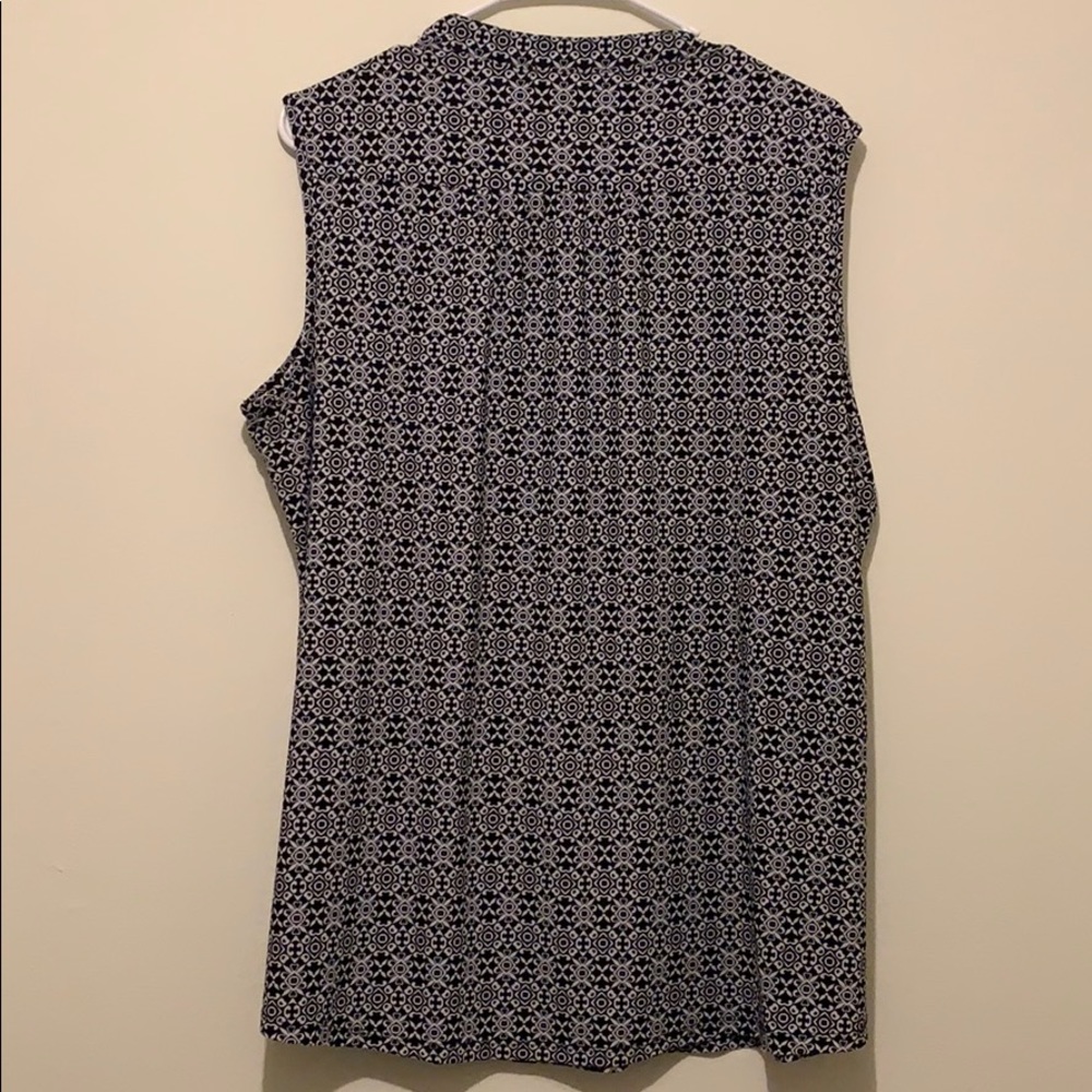 Patterned Top - Picture 4 of 5